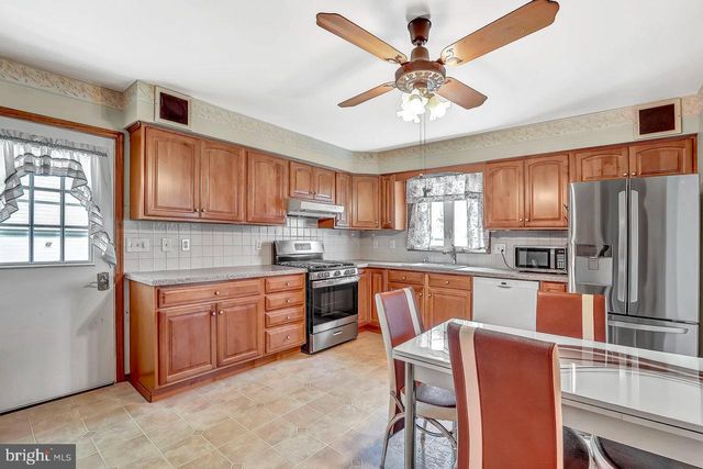 511 CHELTON AVE, Burlington, NJ 08016