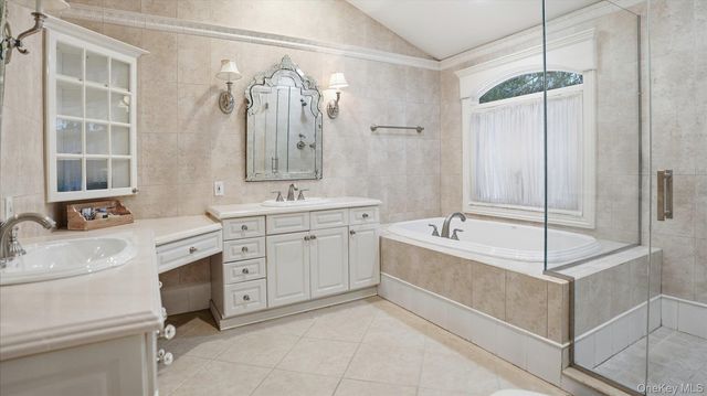 16 Daniel Lane, Dix Hills, NY 11746