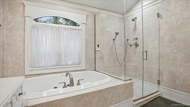 16 Daniel Lane, Dix Hills, NY 11746