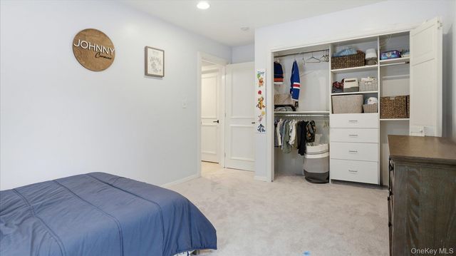 16 Daniel Lane, Dix Hills, NY 11746