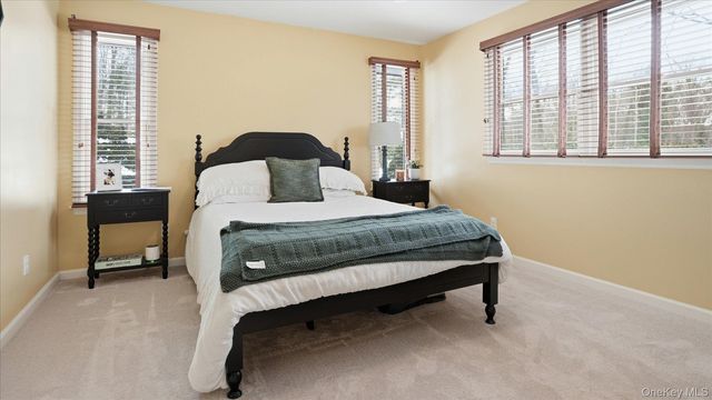 16 Daniel Lane, Dix Hills, NY 11746