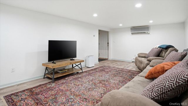 16 Daniel Lane, Dix Hills, NY 11746