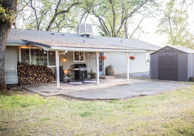 22036 Oak Tree Lane, Palo Cedro, CA 96073