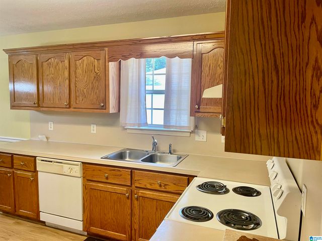 8006 ROCKHAMPTON CIRCLE, Helena, AL 35080