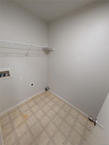 55652 E 28th Place, Strasburg, CO 80136