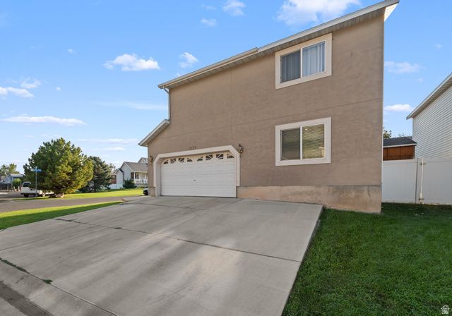 3238 S IVY DR, West Valley City, UT 84119