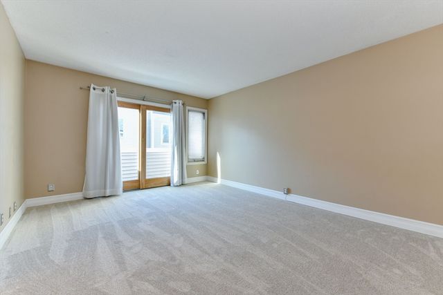 4 Fresh Pond Pl, Cambridge, MA 02138