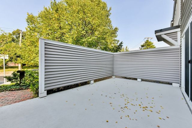 4 Fresh Pond Pl, Cambridge, MA 02138