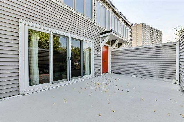 4 Fresh Pond Pl, Cambridge, MA 02138