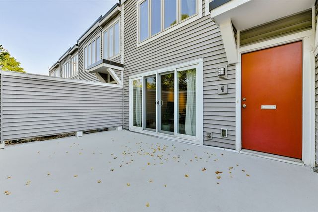 4 Fresh Pond Pl, Cambridge, MA 02138