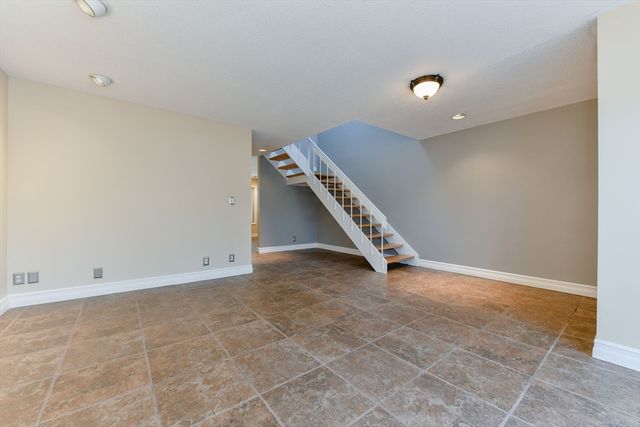 4 Fresh Pond Pl, Cambridge, MA 02138