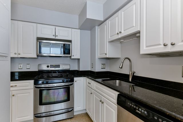 4 Fresh Pond Pl, Cambridge, MA 02138