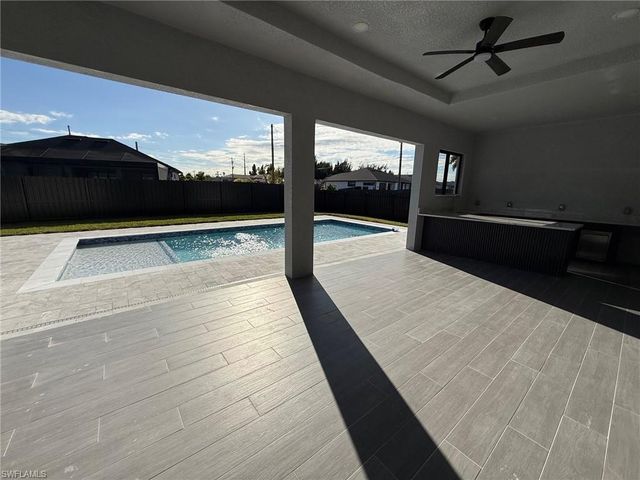 243 SW 24th PL, Cape Coral, FL 33991