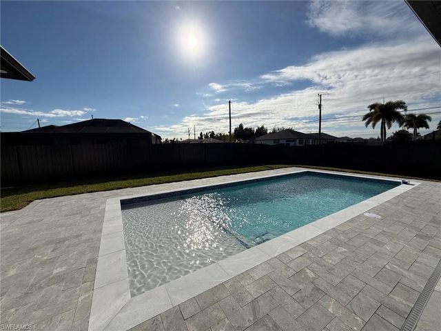 243 SW 24th PL, Cape Coral, FL 33991