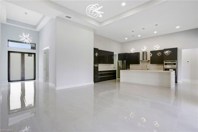 243 SW 24th PL, Cape Coral, FL 33991