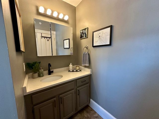 15 Bearse Ave 2, Boston, MA 02124