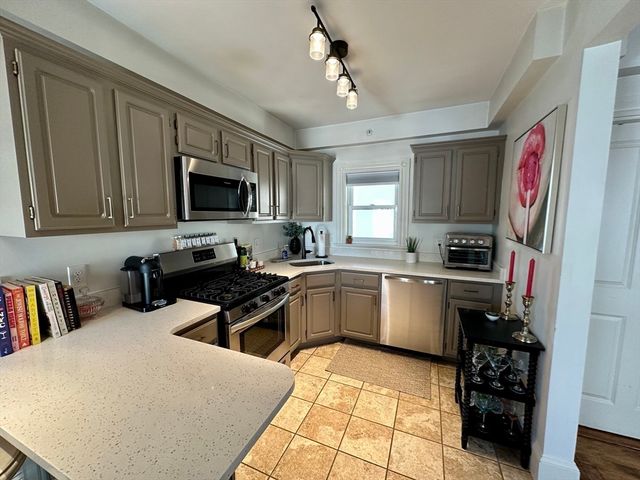 15 Bearse Ave 2, Boston, MA 02124
