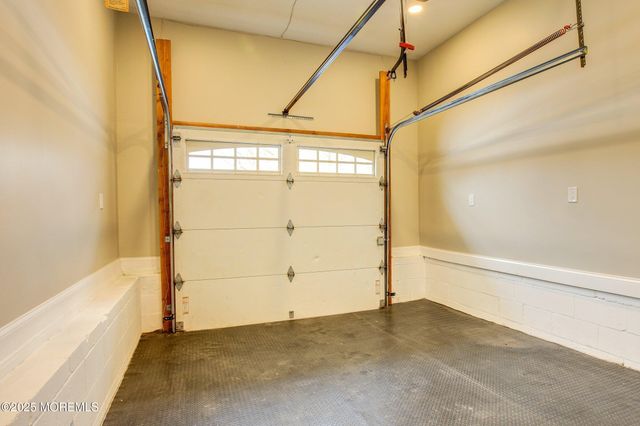 119 East Road, Belford, NJ 07718