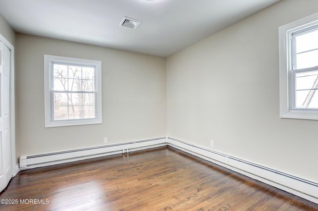 119 East Road, Belford, NJ 07718