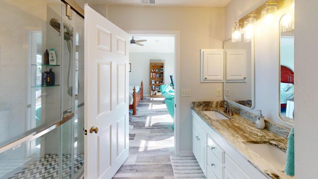 732 Saltair Lane, Mary Esther, FL 32569