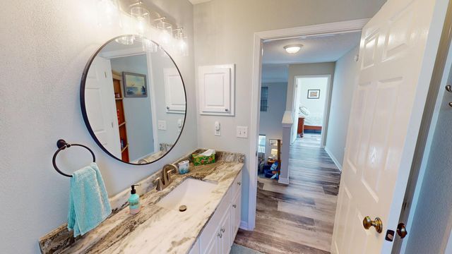 732 Saltair Lane, Mary Esther, FL 32569