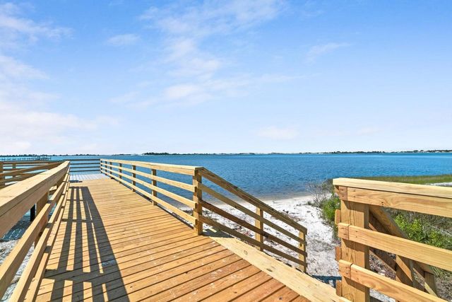 732 Saltair Lane, Mary Esther, FL 32569