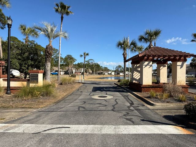 732 Saltair Lane, Mary Esther, FL 32569