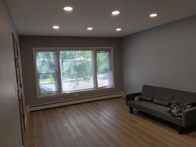5452 N Central Avenue 1, Chicago, IL 60630