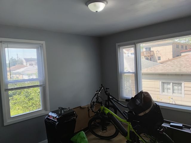 5452 N Central Avenue 1, Chicago, IL 60630