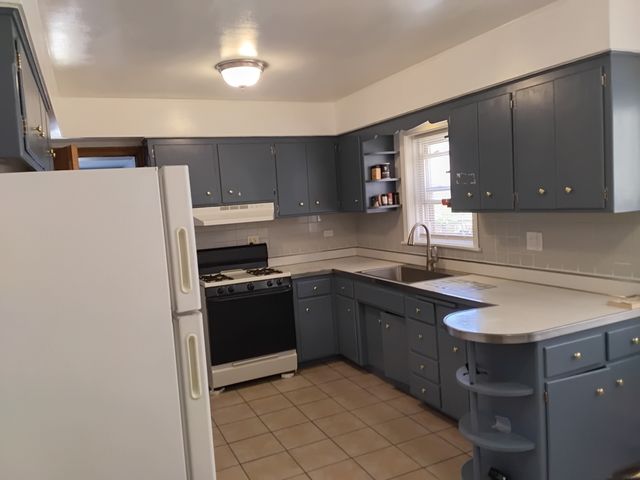 5452 N Central Avenue 1, Chicago, IL 60630