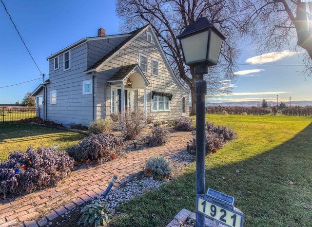 1921 Olmstead Rd, Grandview, WA 98930