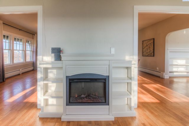 1921 Olmstead Rd, Grandview, WA 98930