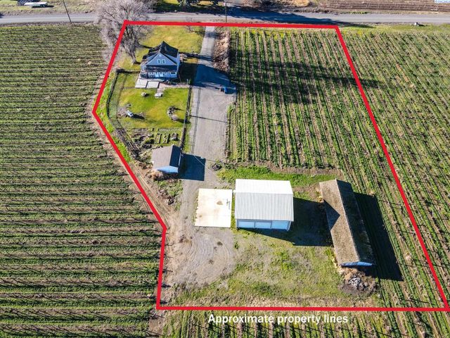 1921 Olmstead Rd, Grandview, WA 98930