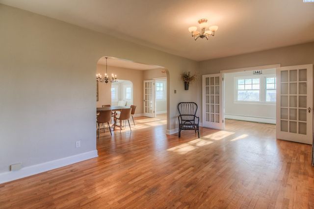 1921 Olmstead Rd, Grandview, WA 98930