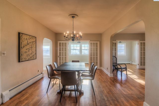 1921 Olmstead Rd, Grandview, WA 98930