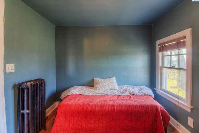 1921 Olmstead Rd, Grandview, WA 98930