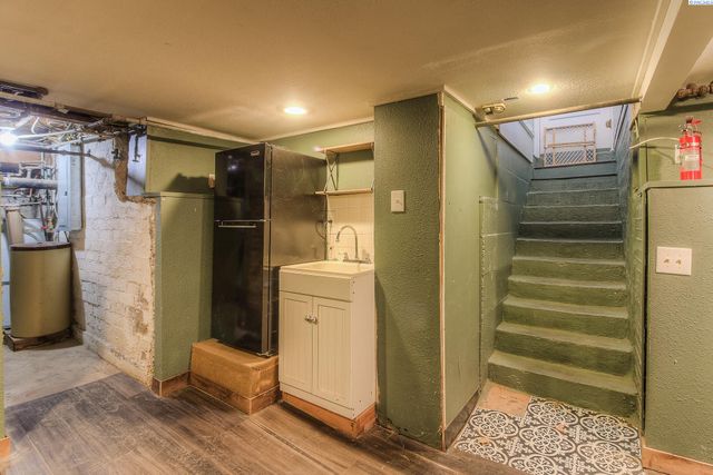 1921 Olmstead Rd, Grandview, WA 98930