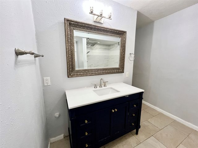 830 Blackburn Street, Grand Prairie, TX 75050