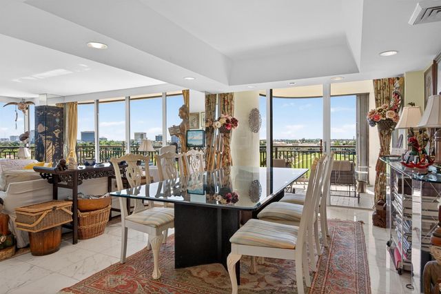 2427 Presidential Way 803, West Palm Beach, FL 33401