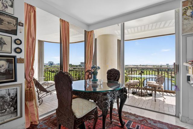 2427 Presidential Way 803, West Palm Beach, FL 33401