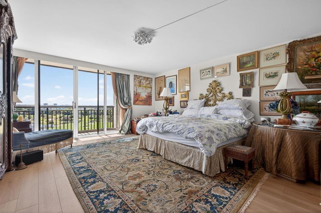 2427 Presidential Way 803, West Palm Beach, FL 33401