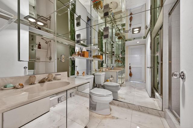 2427 Presidential Way 803, West Palm Beach, FL 33401