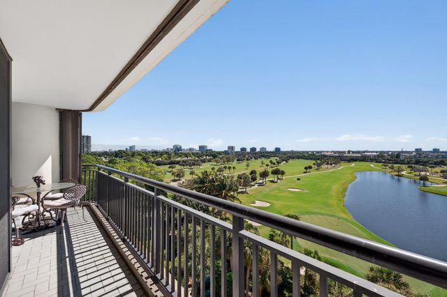 2427 Presidential Way 803, West Palm Beach, FL 33401