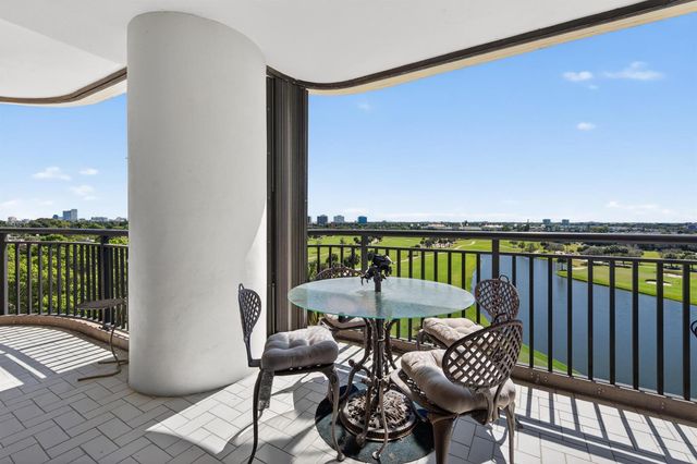2427 Presidential Way 803, West Palm Beach, FL 33401