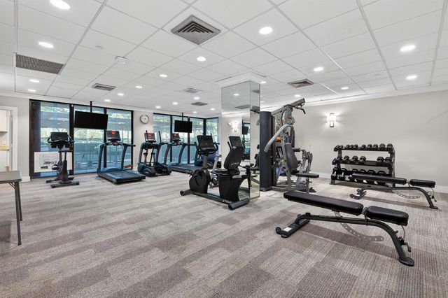 2427 Presidential Way 803, West Palm Beach, FL 33401