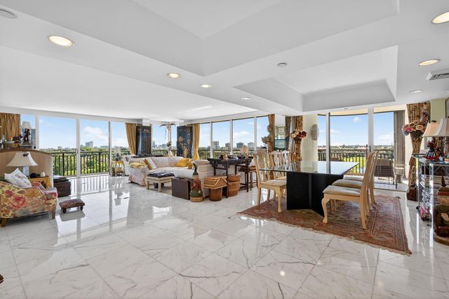 2427 Presidential Way 803, West Palm Beach, FL 33401