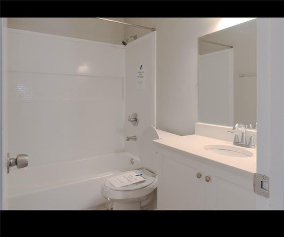 1350 Birdsong Lane, Hampton, GA 30228