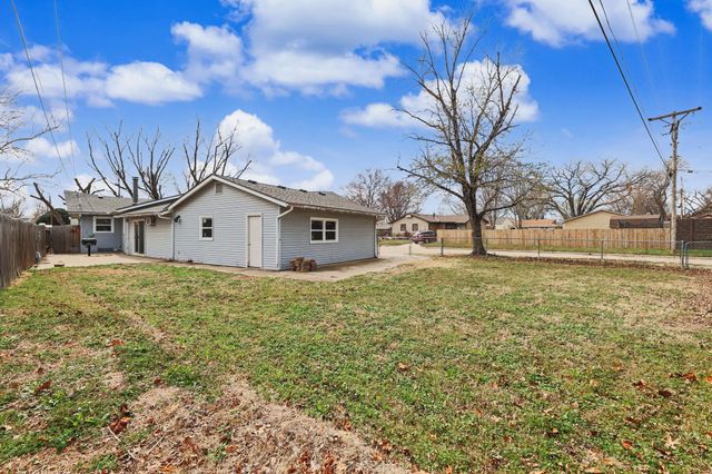4226 W Memory Ln, Wichita, KS 67212