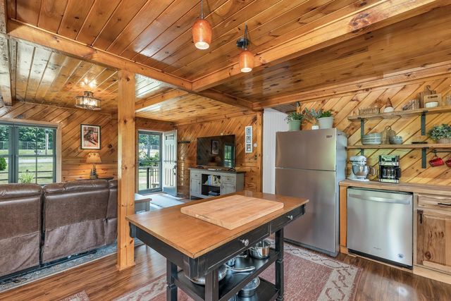 214 Middle Road, Tuftonboro, NH 03816