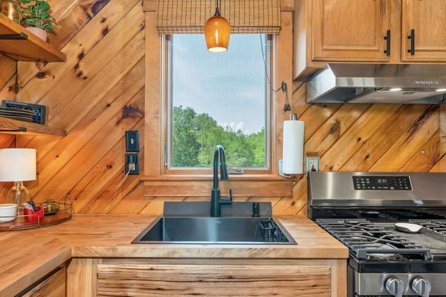 214 Middle Road, Tuftonboro, NH 03816
